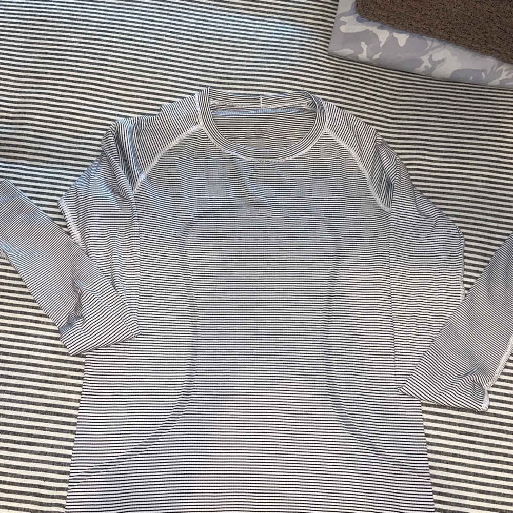 Lululemon long sleeve tee